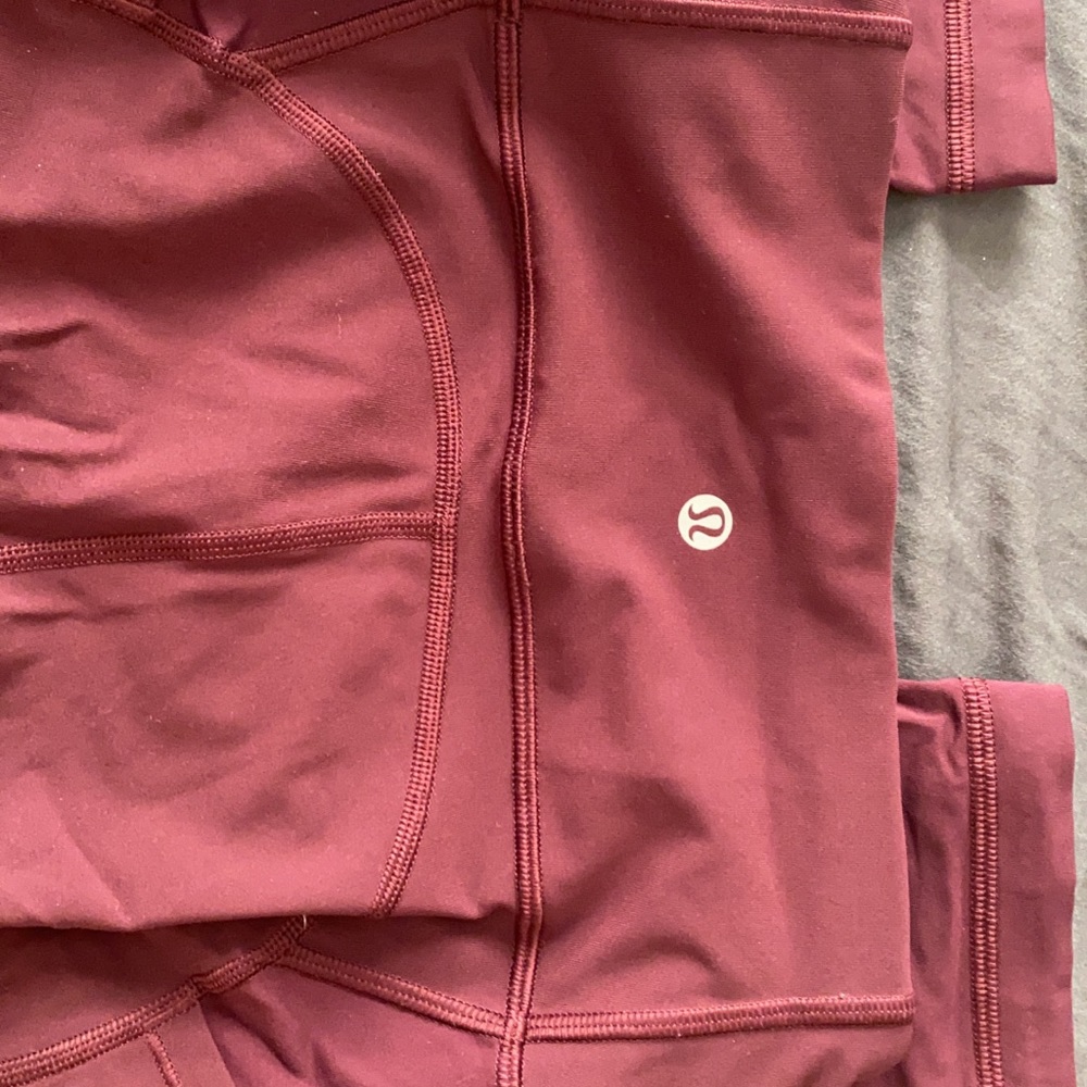 Lululemon - Picture 2 of 3